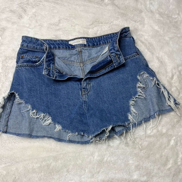 Distressed Shorts - TOPSHOP - Picture 2 of 6